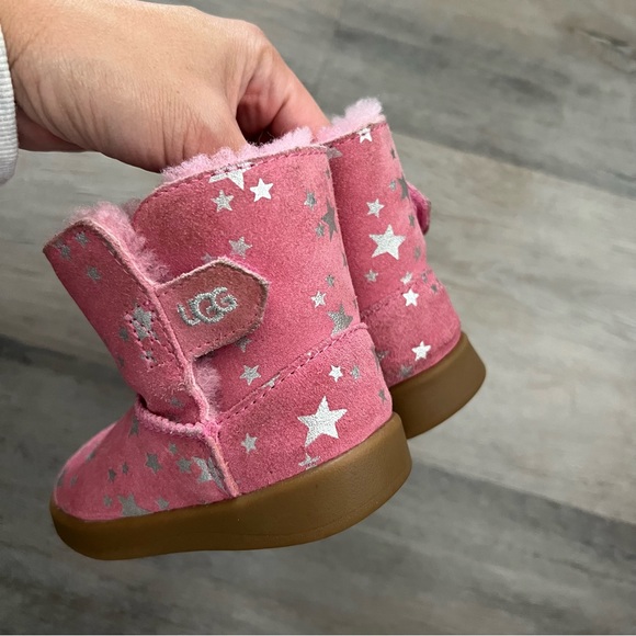 UGG | Girls Pink Keelan Stars Boots - Picture 8 of 11